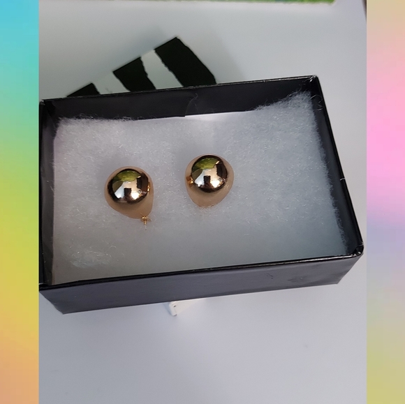 18k Gold Plated Fashion Earrings - Picture 3 of 5